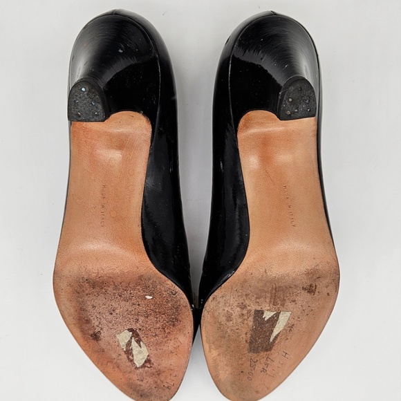 VTG Salvatore Ferragamo Black Patent Leather w/ Gold Metal Bows Pumps Size 5 - Picture 5 of 10